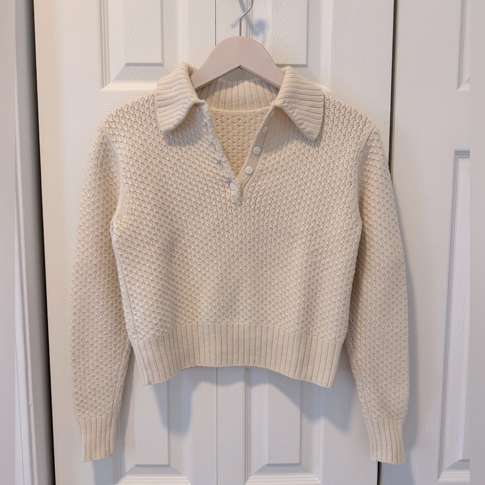 Frame Wool and Cashmere Sweater in Chalk (Size S).